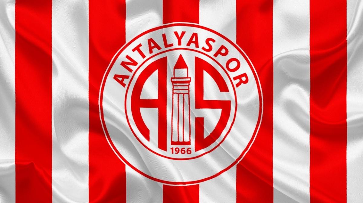 Antalyaspor'da bir futbolcu koronavirüse yakalandı