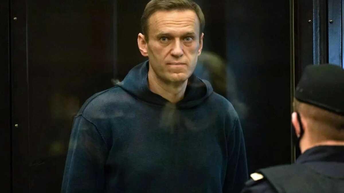 Mslman dmanlyla bilinen Rus muhalif Navalny kendisine Kuran verilmedii iin ynetimi sulad