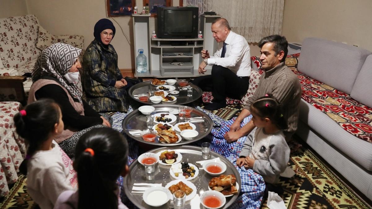 Bakan Erdoan, bir vatandan evinde iftar yapt