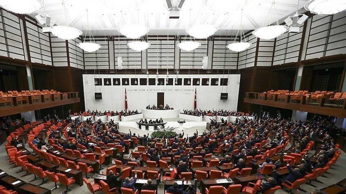 Kldarolu da dahil 10 milletvekilinin dokunulmazlk dosyalar bakanla sunuldu