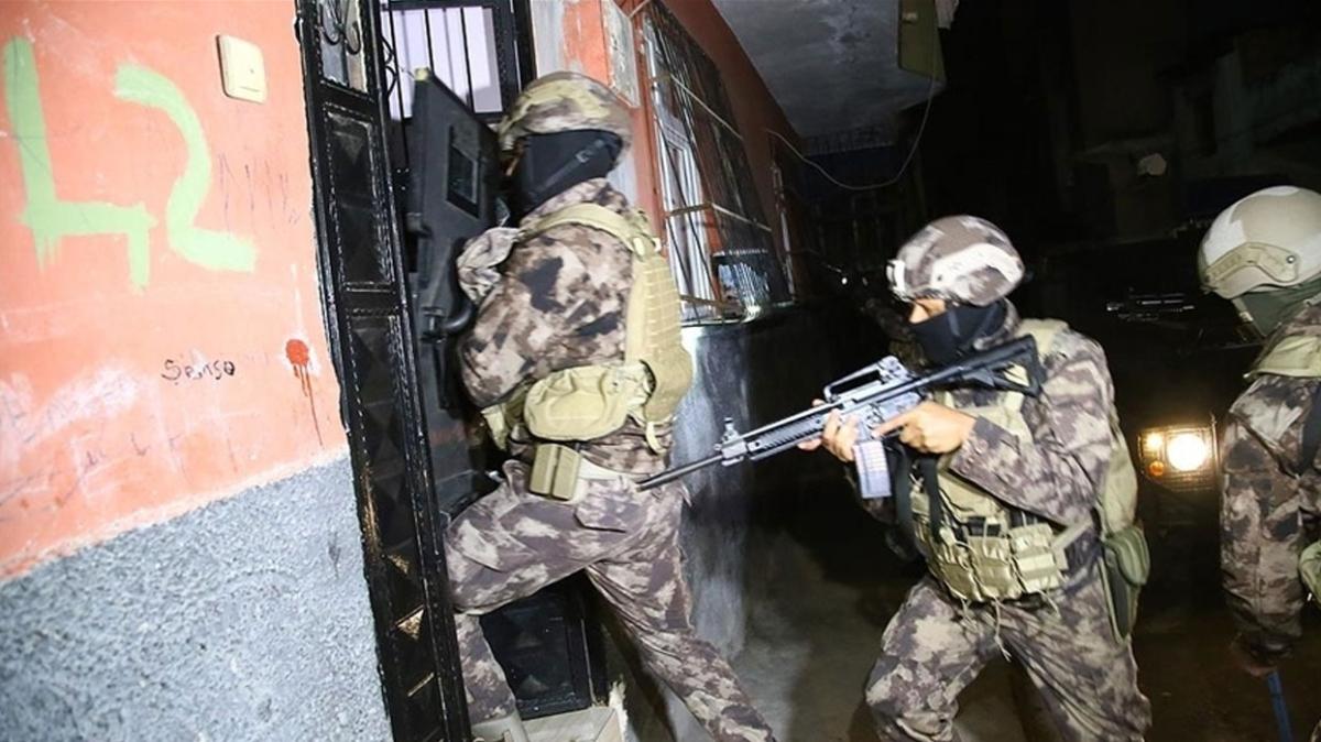 Adana'da terr rgt PKK'ya ynelik operasyonda 2 kiiye gzalt