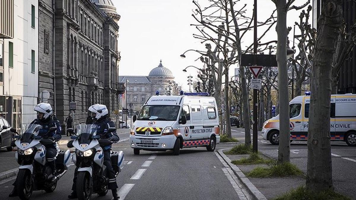 Fransa'da koronavirüs bilançosu... Can kaybı 100 bini aştı