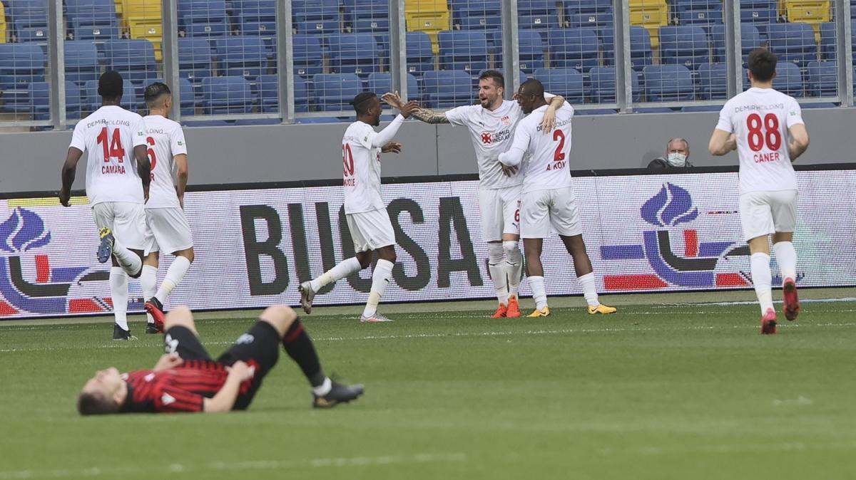 Sivasspor deplasmanda Gençlerbirliği'ni 3-2 mağlup etti