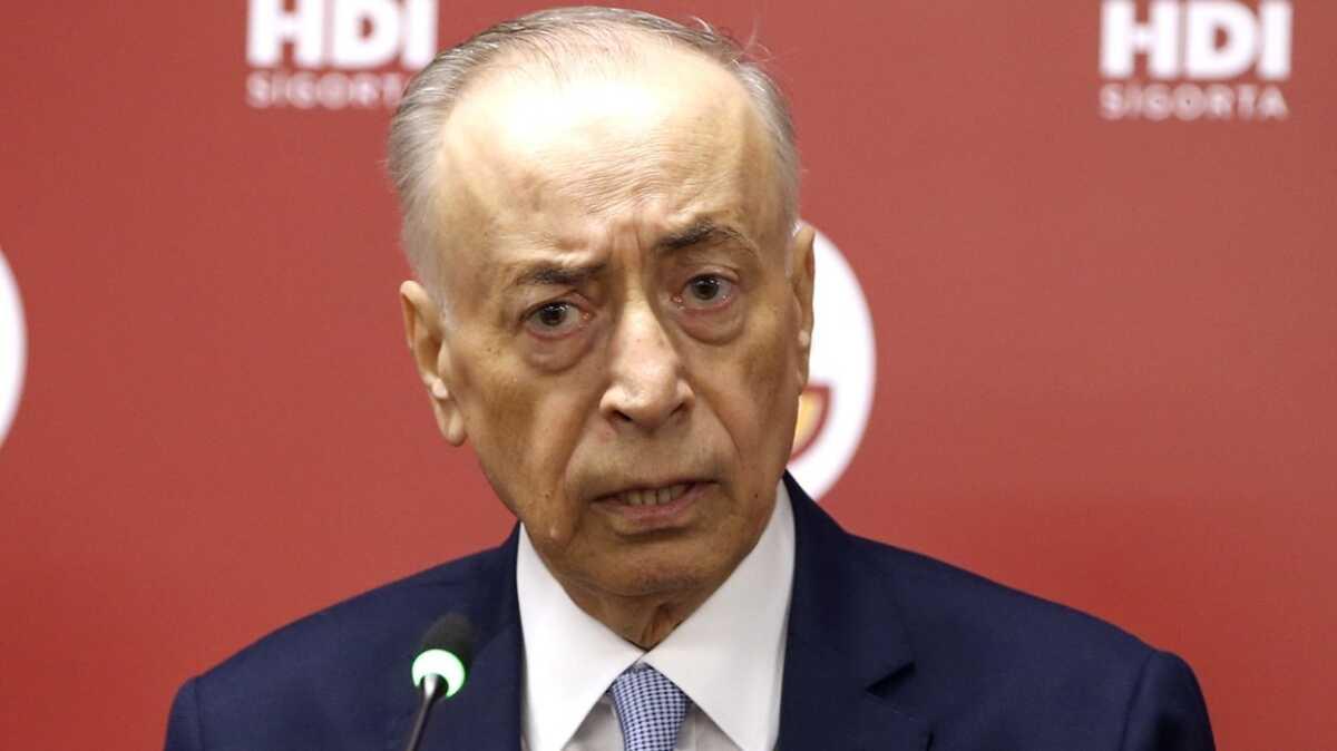 Son dakika haberi: Galatasaray'da kritik toplantdan karar kt
