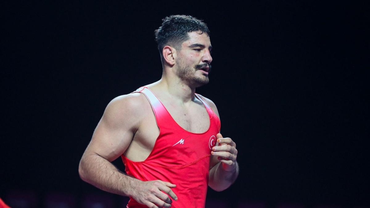 Taha Akgl, Avrupa Gre ampiyonas'nda finale ykseldi