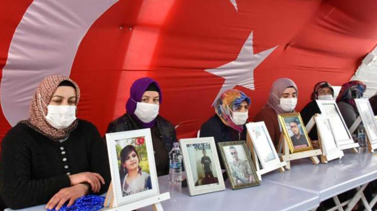 Diyarbakr anneleri 23 Nisan' buruk karlyor