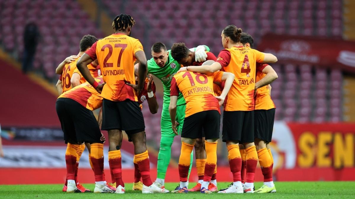 Galatasaray, Antalyaspor mann kadrosunu duyurdu