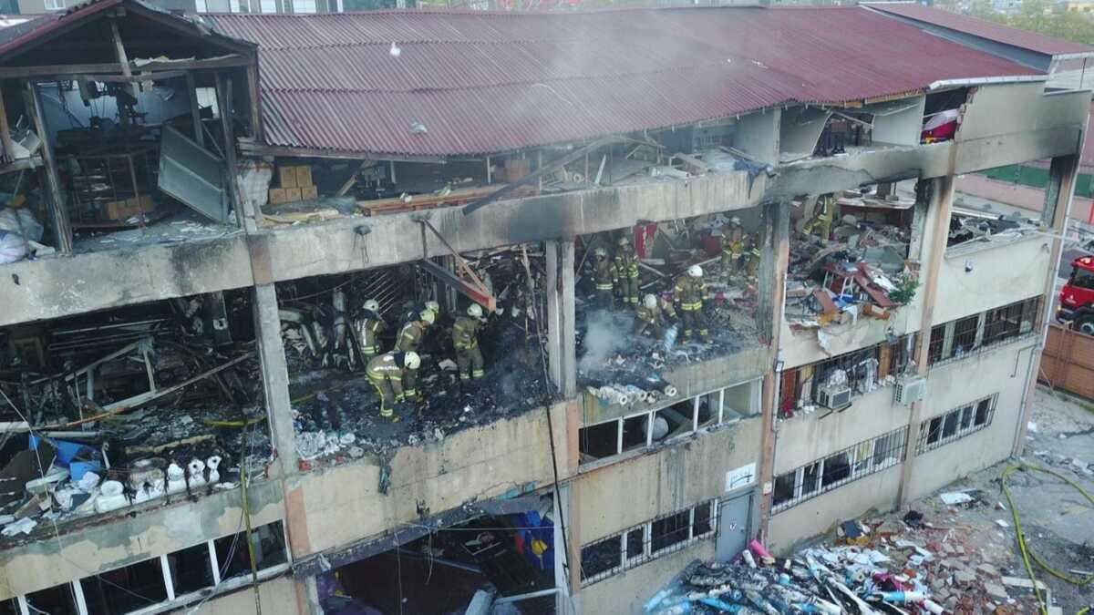 Baclar'da i yerinde patlama sonras kan yangn korkuttu: "Sonik patlamas gibiydi"