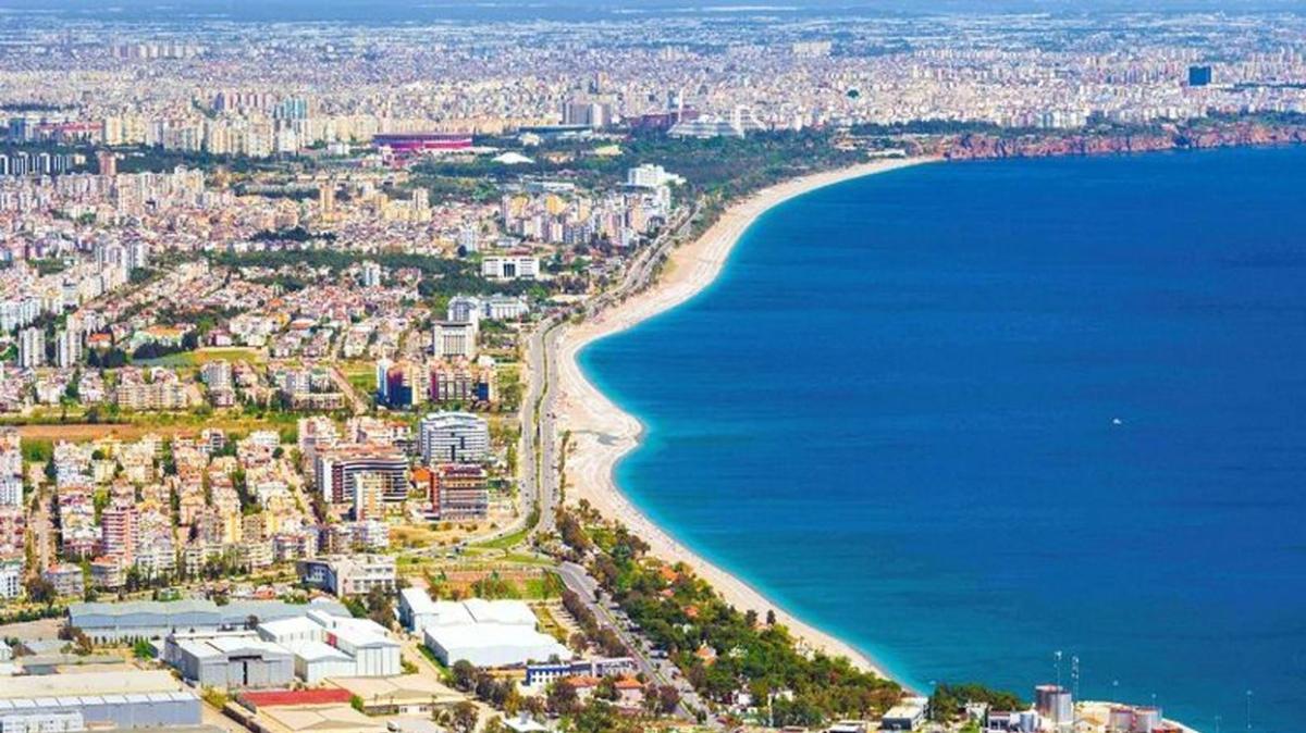 Antalya Serik'te 3 katl binann sat yaplyor