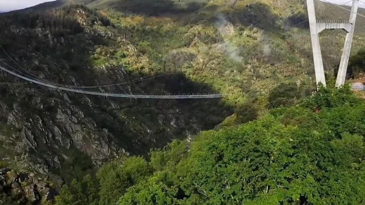 516 metre uzunluundaki dnyann en uzun asma yaya kprs ald