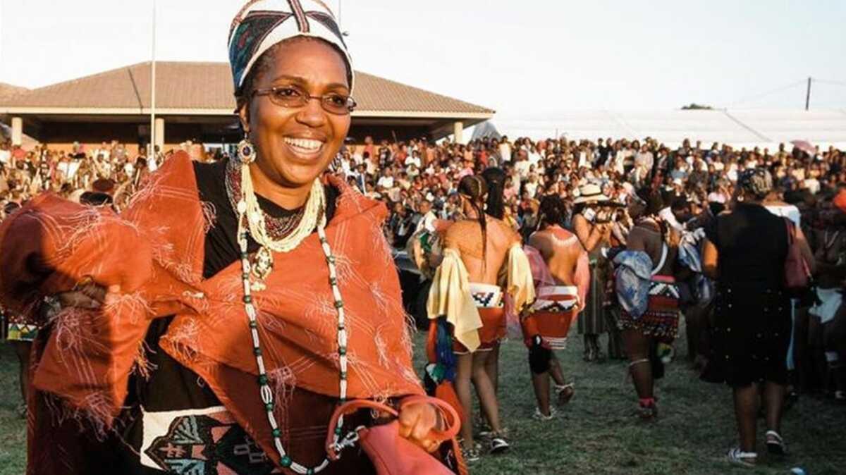 1 ay nce tahta kan Zulu Kraliesi Dlamini-Zulu hayatn kaybetti