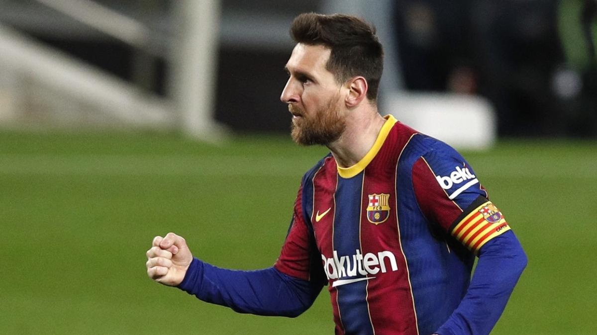 Lionel Messi Barcelona ile szleme uzatyor