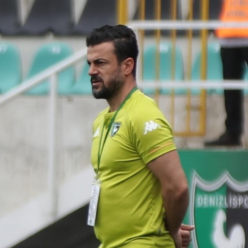 Kme den Denizlispor son 2 sezonda tam 9 teknik direktrle alt