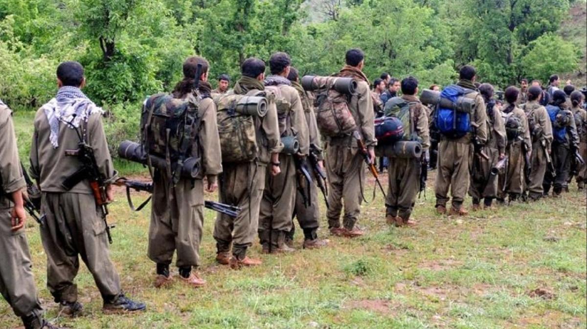 ileri Bakanl: PKK'dan kaan 4 terr rgt mensubu teslim oldu