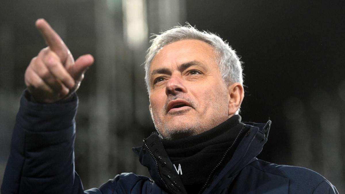 Roma'ya imza atan Jose Mourinho'nun en byk kozlarndan biri de Cengiz nder olacak