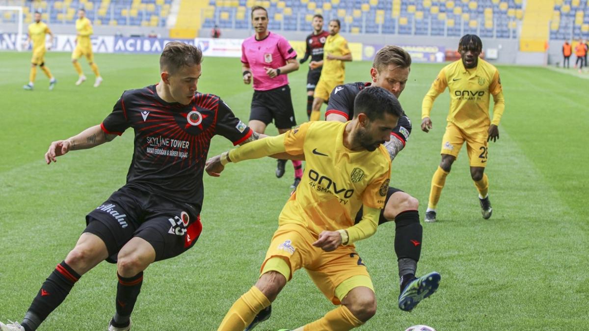 Süper Lig'in başkent ekipleri Ankaragücü ve Gençlerbirliği düşme hattında