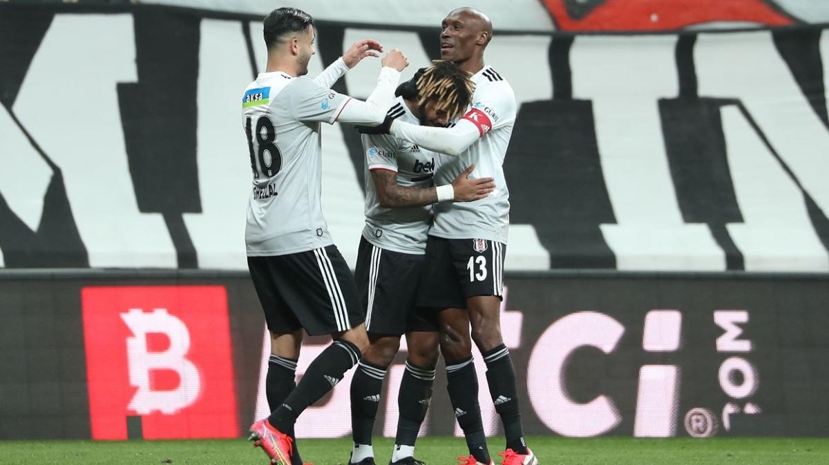 Beşiktaşlı Atiba performansıyla Süper Lig'e damga vuruyor