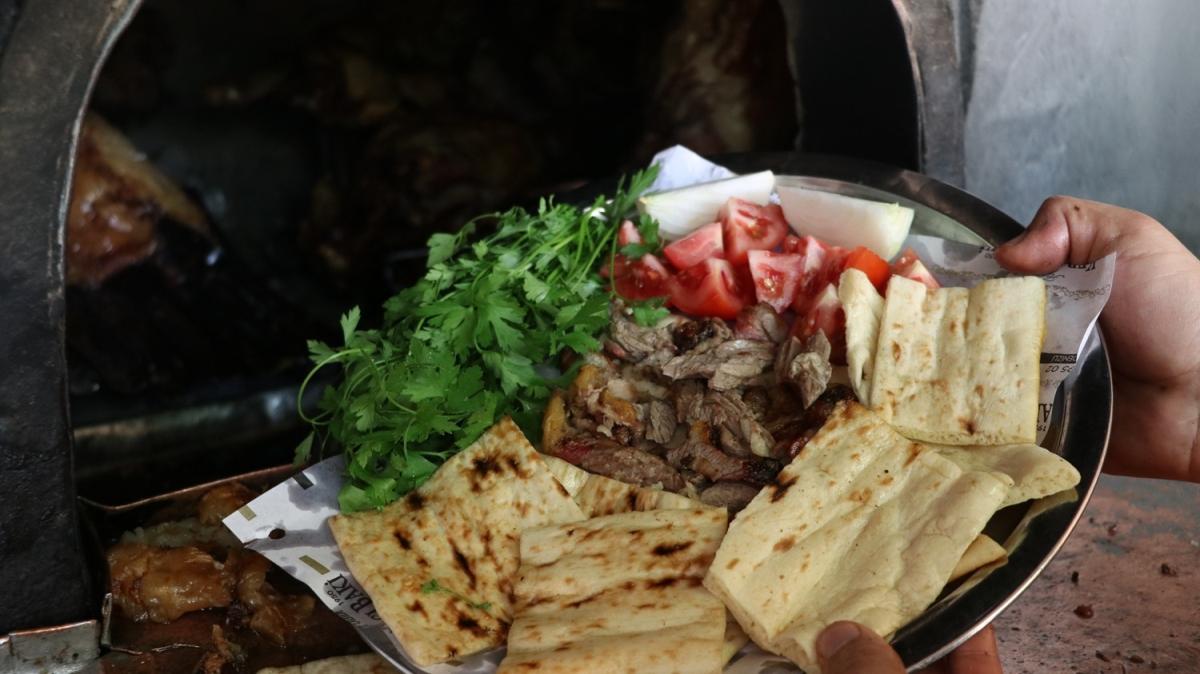 Denizli'nin yzyllk lezzeti tandr kebab Ramazan'n vazgeilmezi