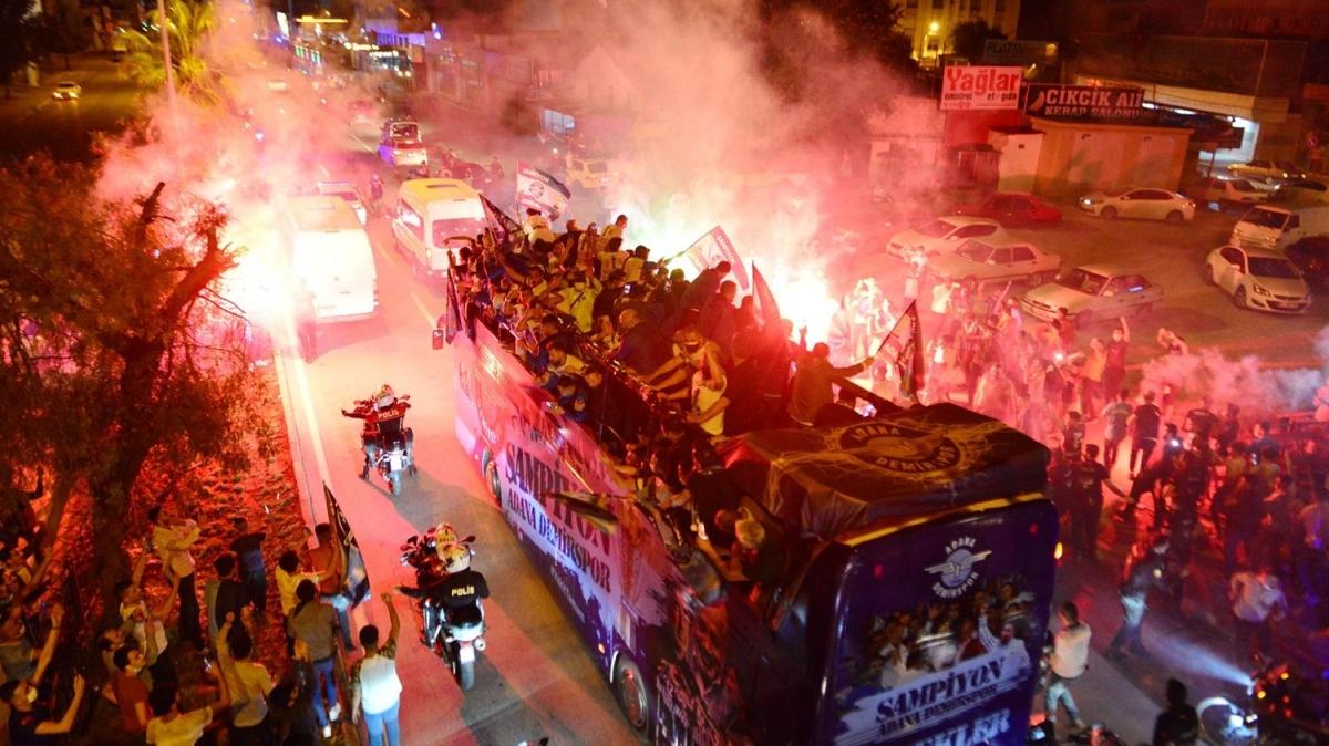 Adana Demirspor'dan sabaha kadar ampiyonluk turu