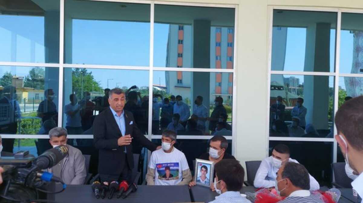 Evlat nbetindeki ailelerden CHP'ye tepki: "Sizden cesaret alyorlar"