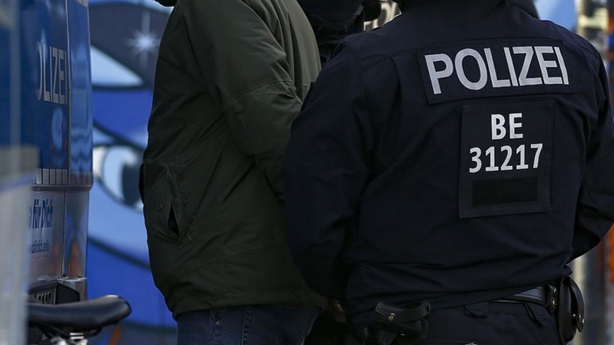 Almanya'da Trk vatandana polis iddeti