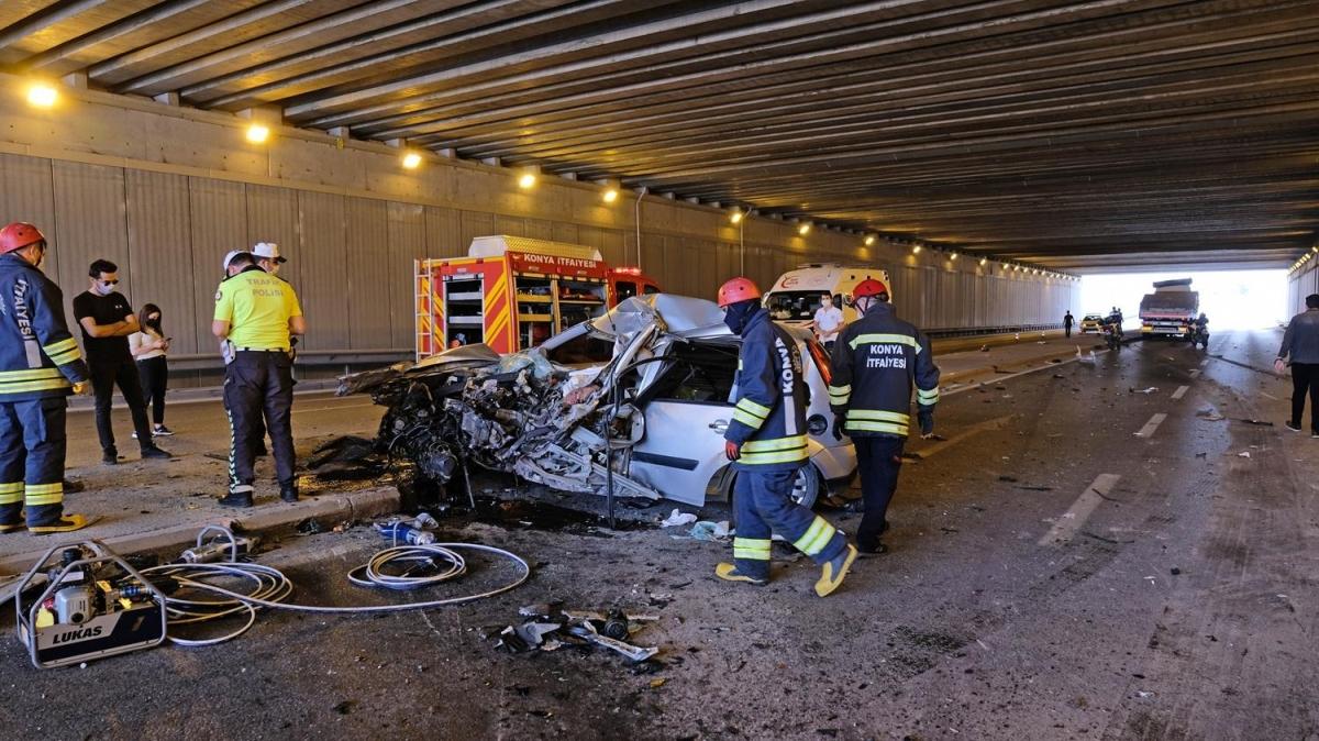 Konya'da tra arpan otomobilin srcs hayatn kaybetti: Ei ve 3 ocuu yaraland