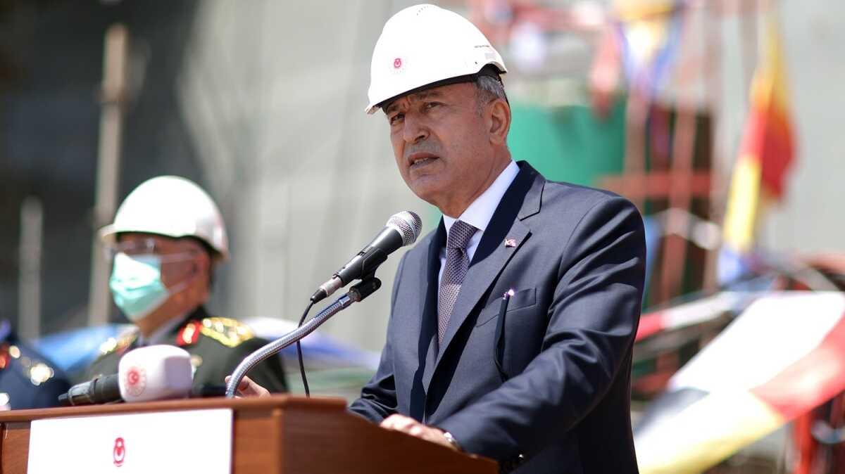 Bakan Akar'dan Yunanistan aklamas