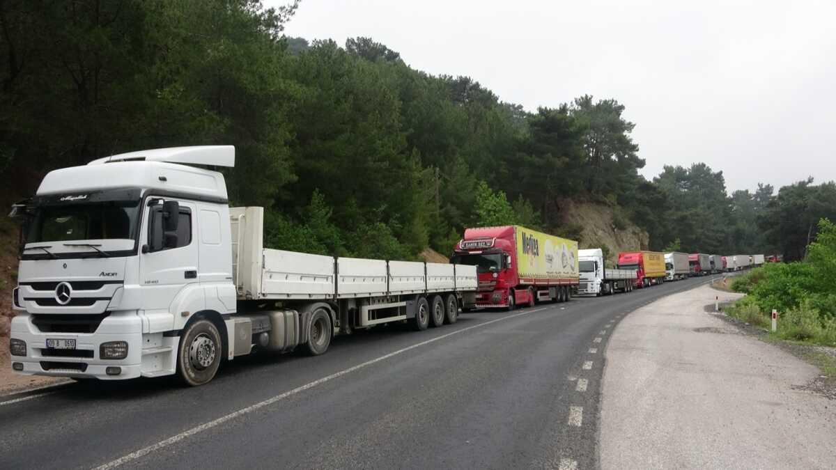 Son dakika haberi: anakkale-zmir yolu trafie kapand