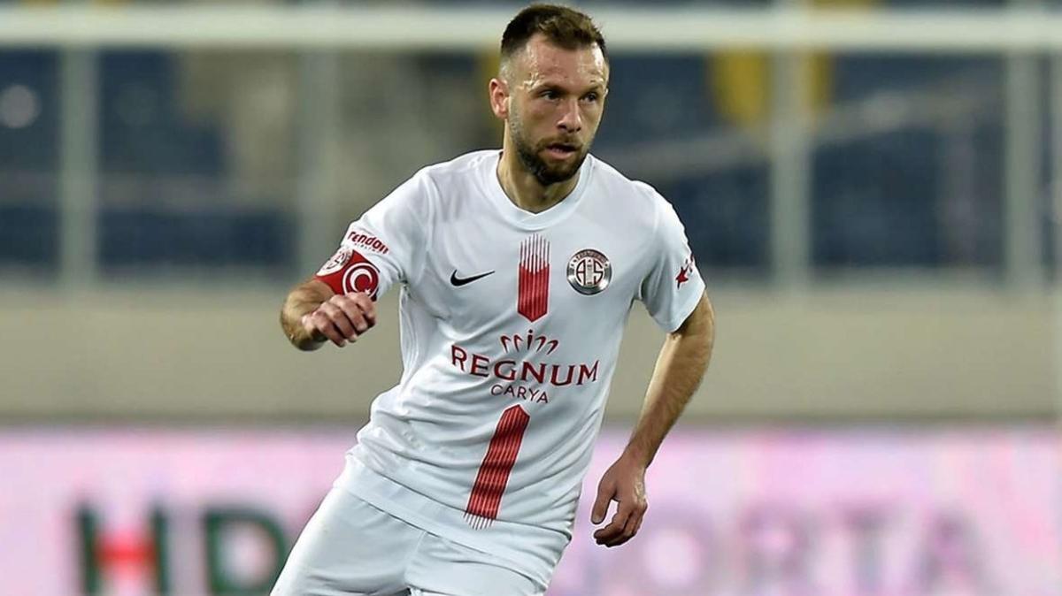 Antalyaspor, Hakan Özmert ile 1 yıllık yeni kontrat yaptı