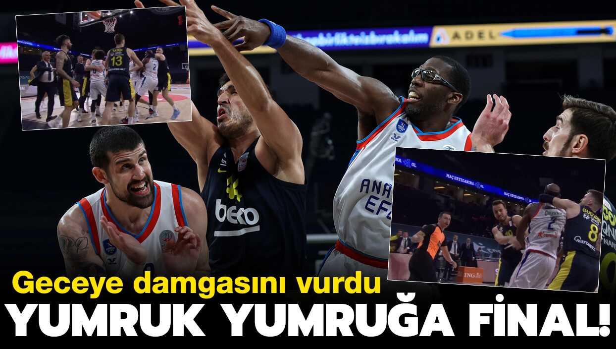 Anadolu Efes - Fenerbah�e Beko ma��nda ortal�k kar��t�