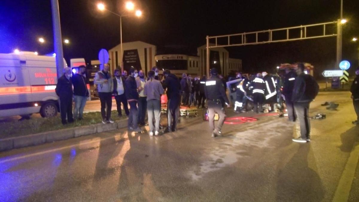 Erzurum'da iki araç çarpıştı: 10 yaralı