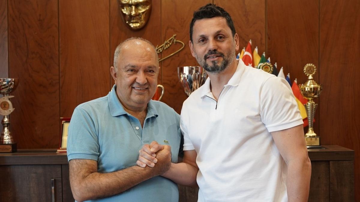 Gaziantep FK, Erol Bulut'un istediği Papiss Cisse için girişimlere başladı