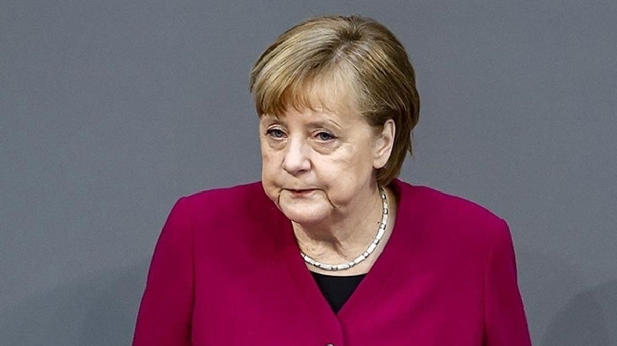 Merkel: Tehditlere açık olacağız