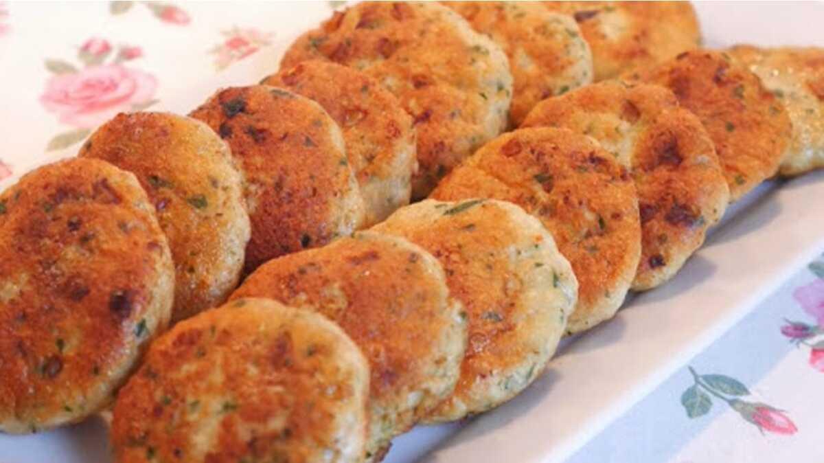 Spagetti ve tavuk kfte Spagetti ve tavuk kfte tarifi Spagetti ve tavuk kfte nasl yaplr tavuk kfte gelinim mutfakta fotoraflar resimleri