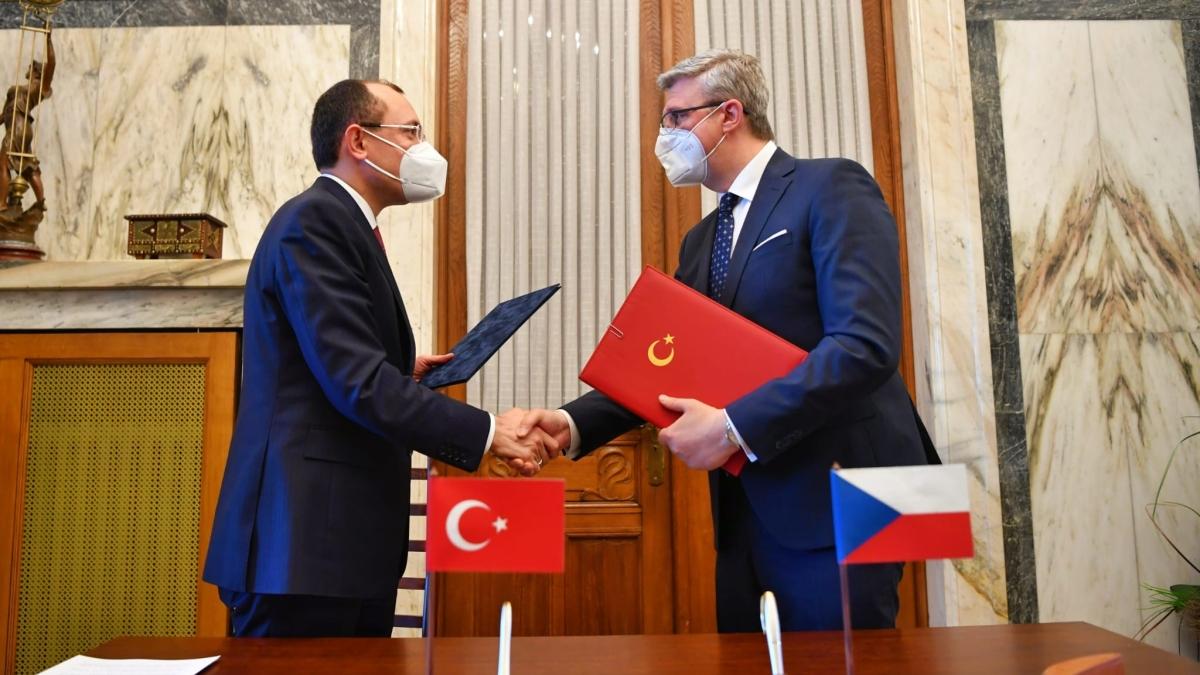 Trkiye ve ekya arasnda Ortak Ekonomi ve Ticaret Komitesi Kurucu Anlamas imzaland