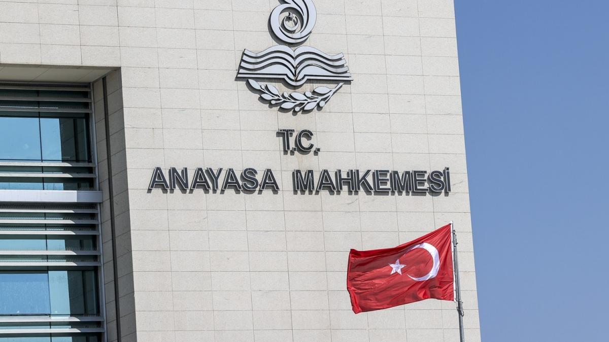AYM raportr HDP'ye kapatma iddianamesinin kabuln istedi