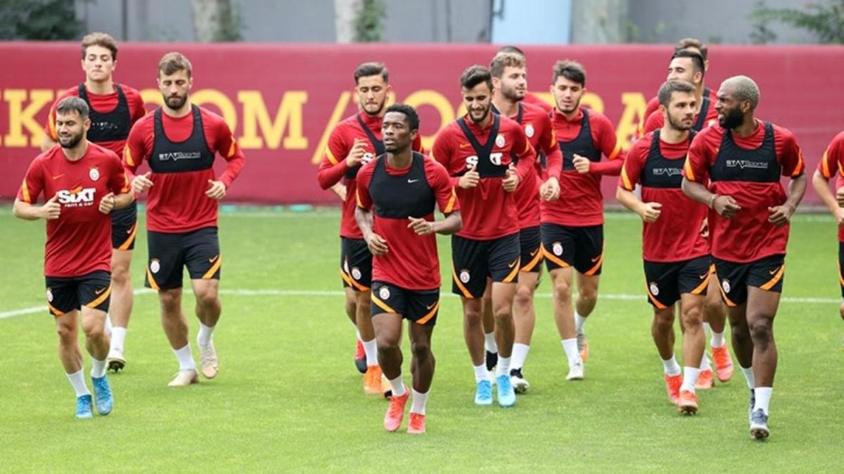 Galatasaray'da Arda Turan da antrenmanda yer ald