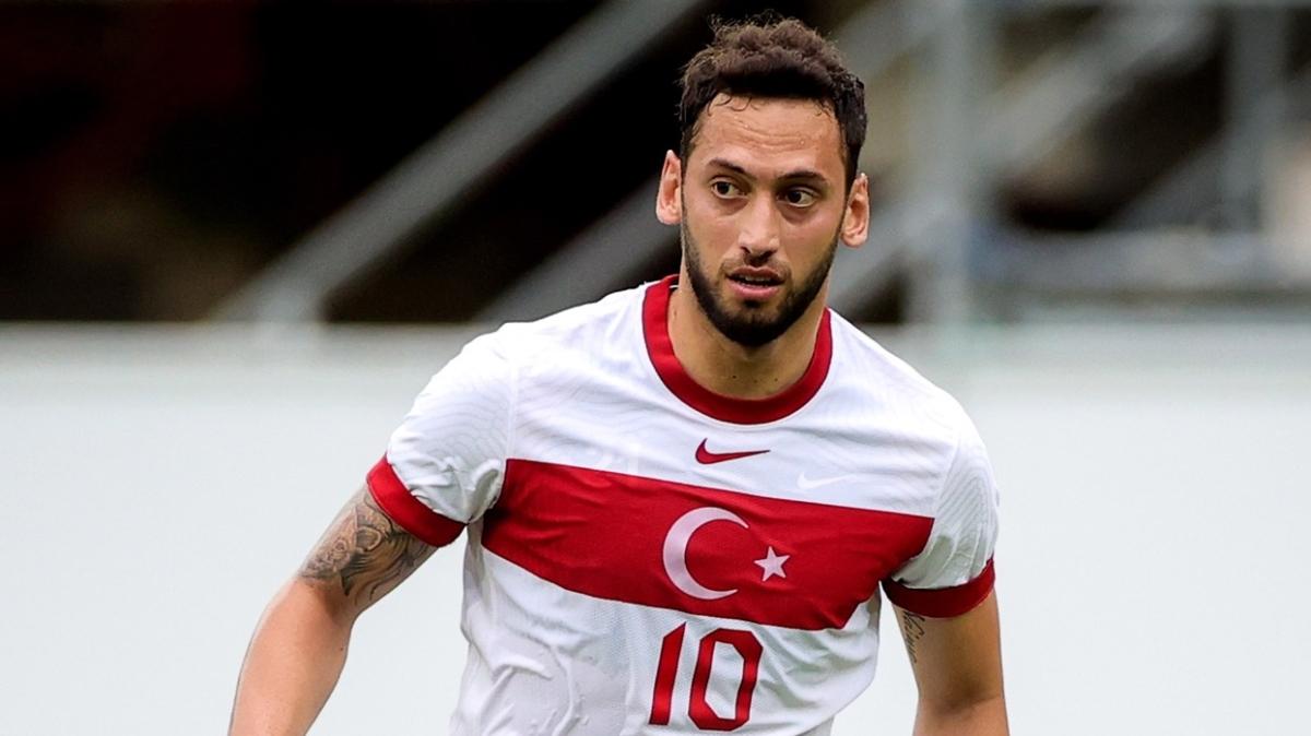 Hakan Çalhanoğlu'nun Inter transferi manşetlerde
