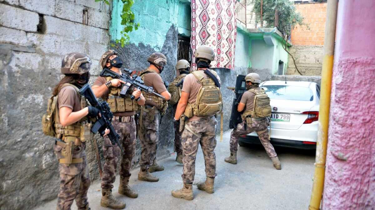 Adanada afak operasyonu Adanada kar amal su rgtne operasyon Adanada operasyon son dakika fotoraflar resimleri