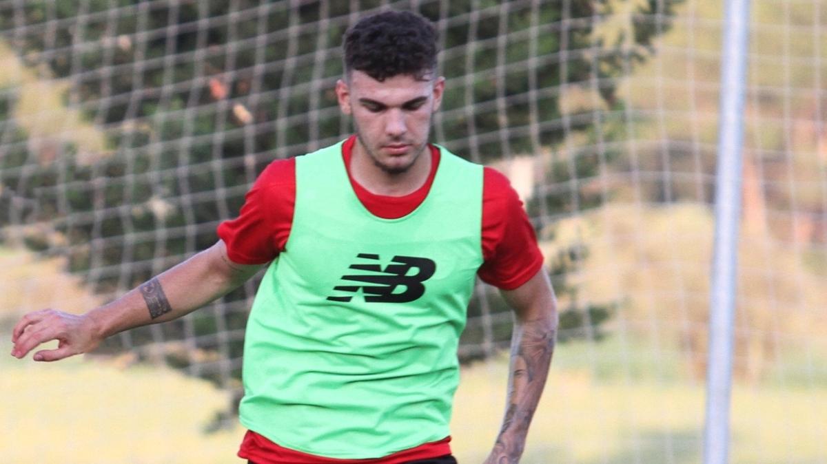 Antalyaspor'un yeni transferi Doğukan Nelik'in ön çapraz bağları koptu