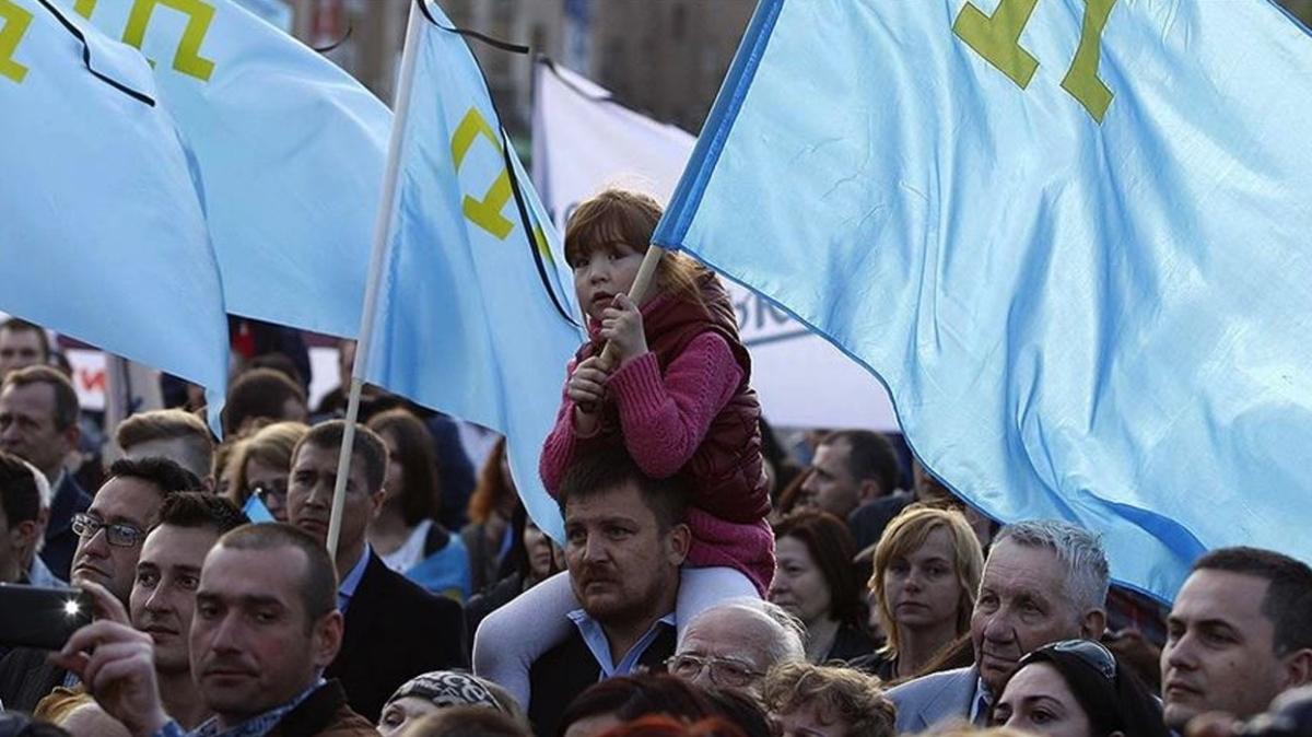 Ukrayna Devlet Bakan Zelenskiy nermiti... Krm Tatar Trkleri yerli halk statsne kavutu