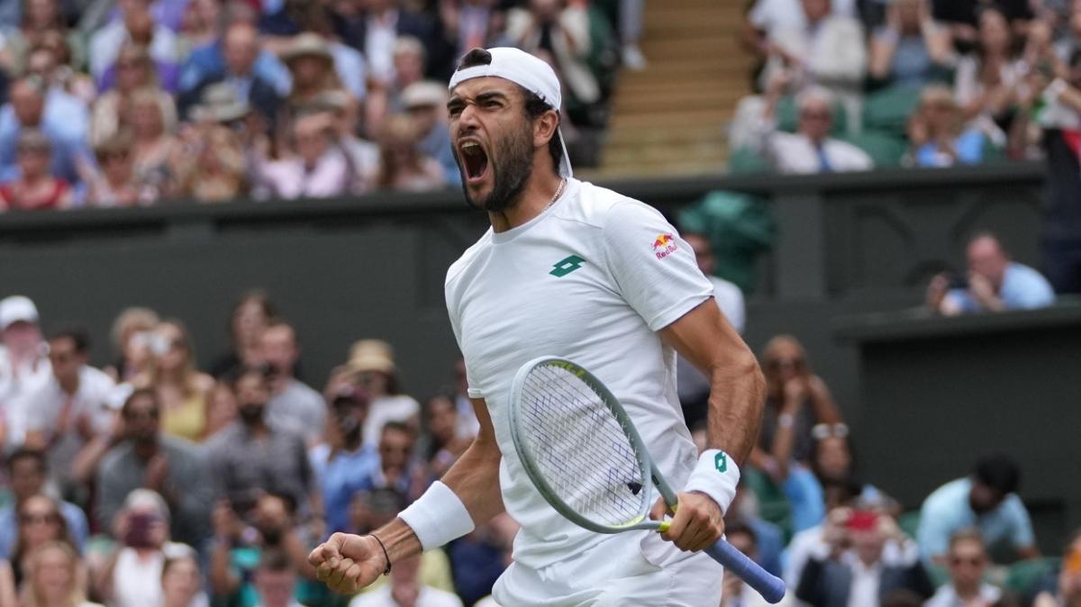 Wimbledon'da tek erkeklerde final biletinin ilk sahibi Matteo Berrettini oldu