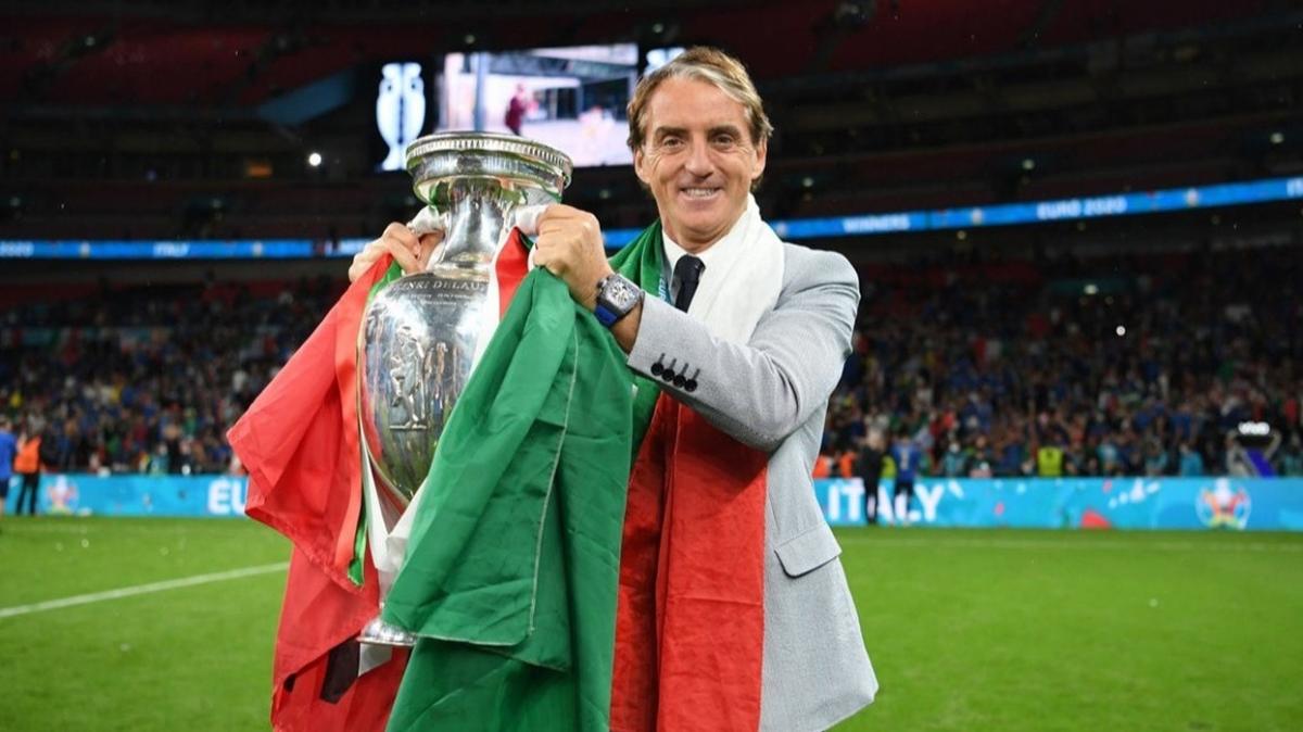Mancini: 'talya'ya gurur duyacaklar bir ay yaattk'