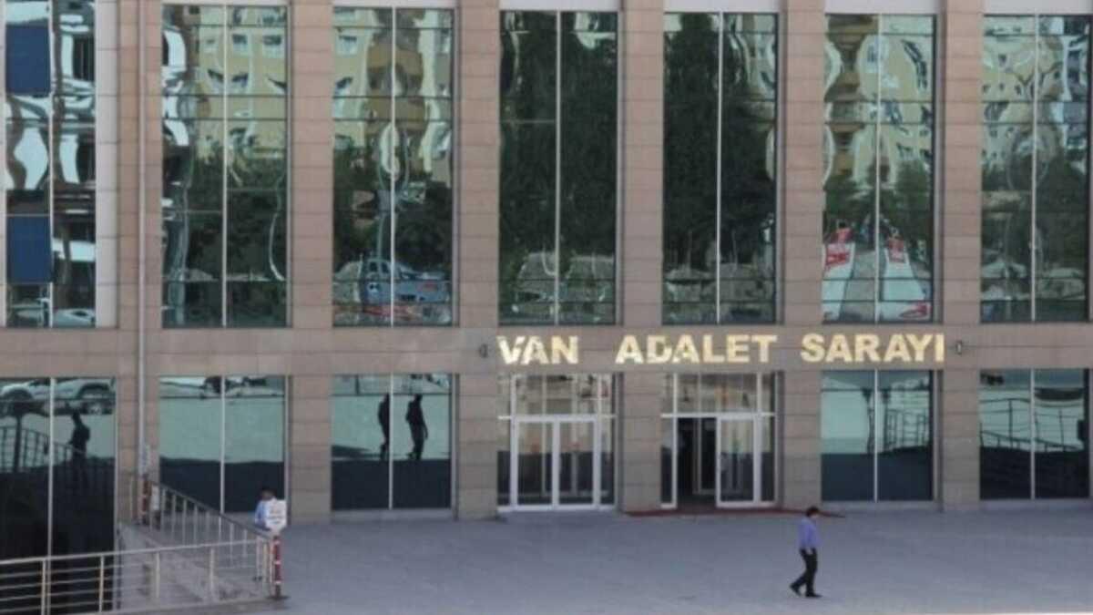 HDP'li Acar'n belediye btesinden terrist ailelerine yardm ettii ortaya kt