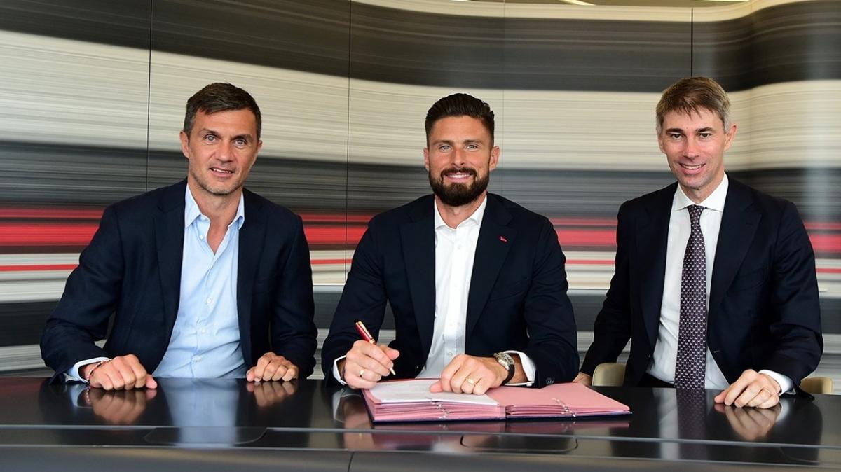 Olivier Giroud'nun Milan'a transferi resmiyet kazandı