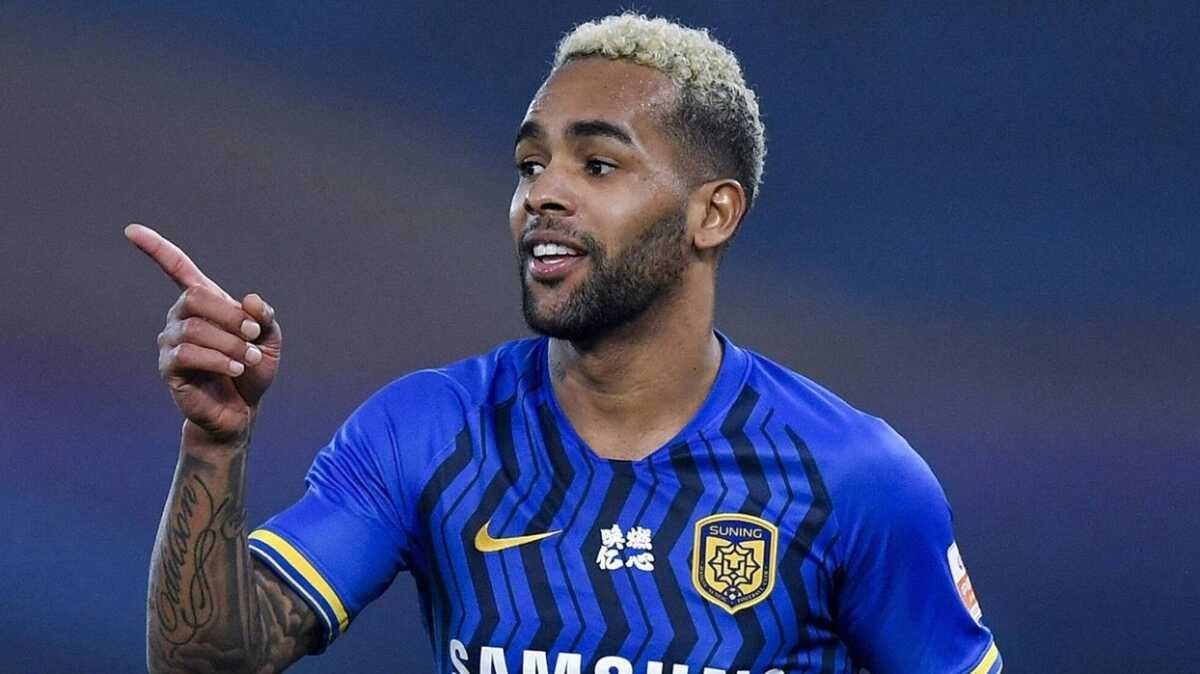 Son dakika transfer haberi: Beikta'n gndemindeki Alex Teixeira'dan aklama geldi