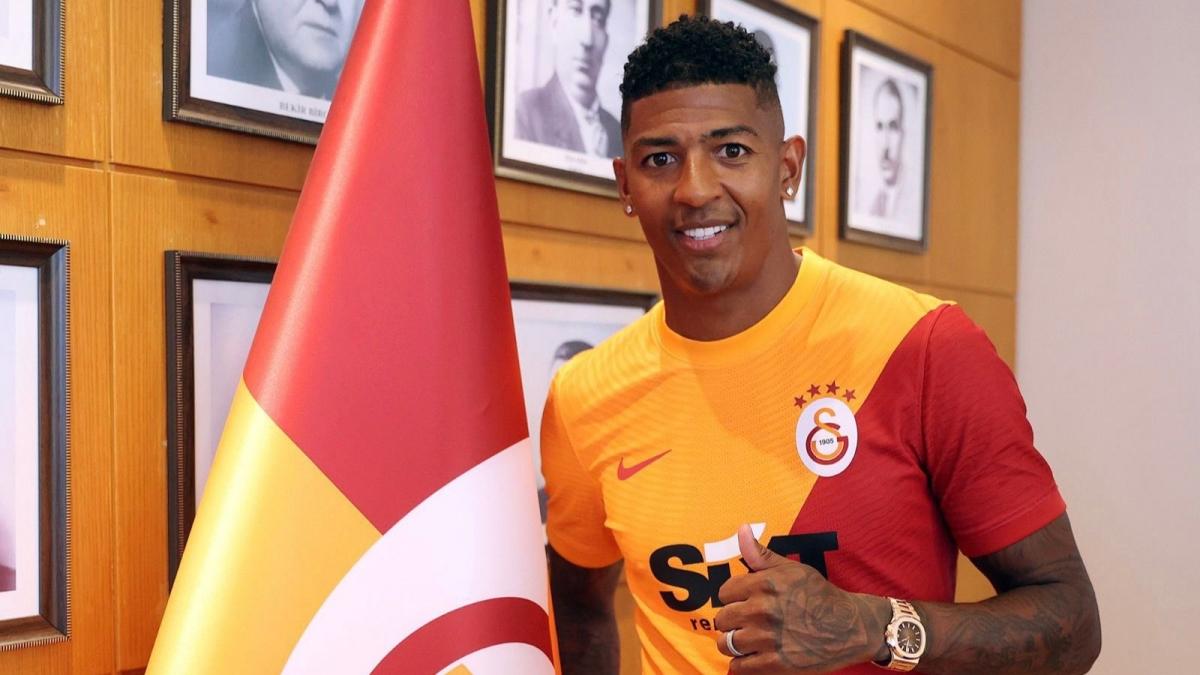 Aslan'n solu 3 yl ona emanet: Patrick Van Aanholt resmen Galatasaray'da