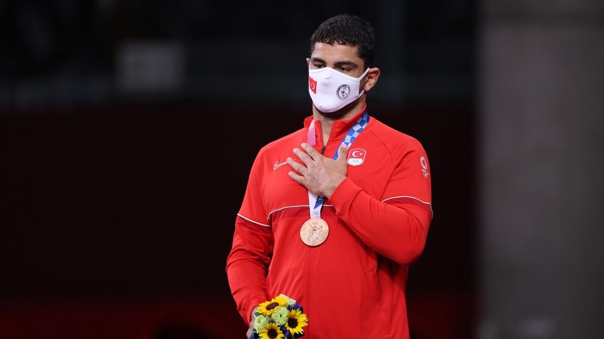 Taha Akgl'den ikinci olimpiyat madalyas