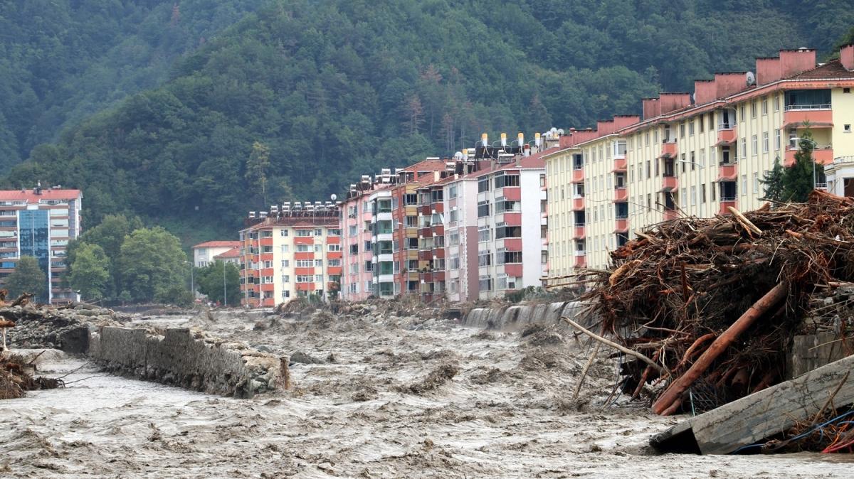 AFAD: Yaanan sel nedeniyle 77 vatandamz hayatn kaybetmitir