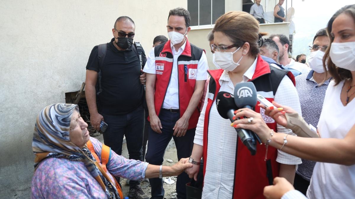 Bakan Derya Yank, sel felaketi yaanan Sinop'ta incelemelerde bulundu